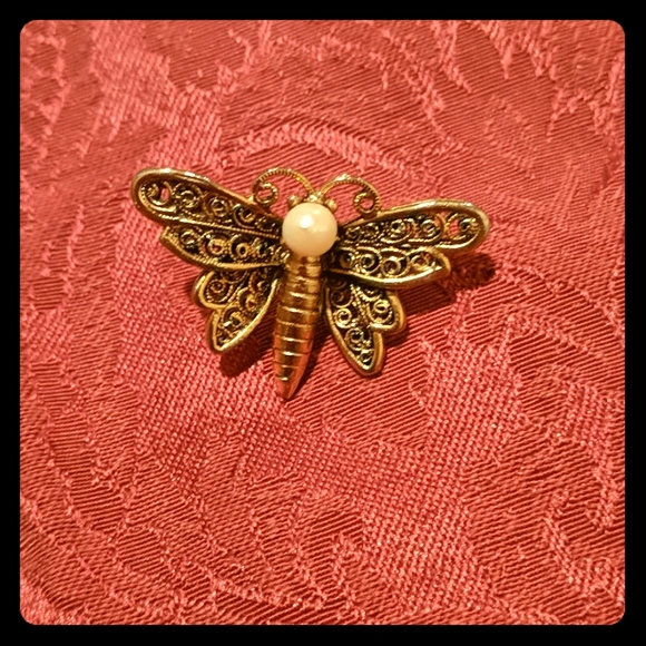 Gold and Faux Pearl Vintage Butterfly Pin/Brooch - Picture 1 of 2